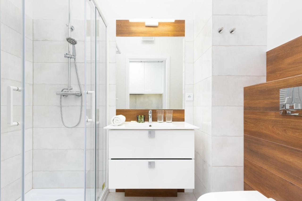 Apartments With Parking Warsaw Business Center By Noclegi Renters Exteriör bild