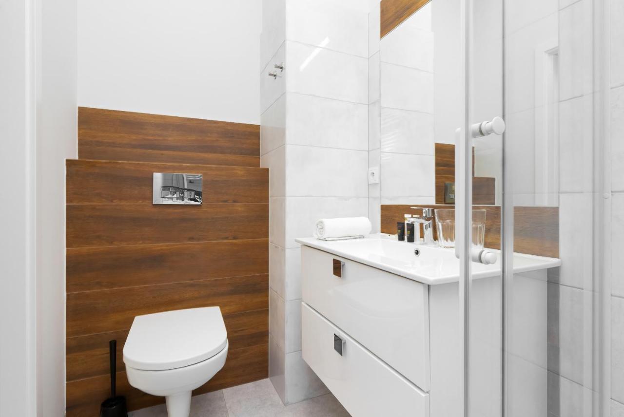 Apartments With Parking Warsaw Business Center By Noclegi Renters Exteriör bild